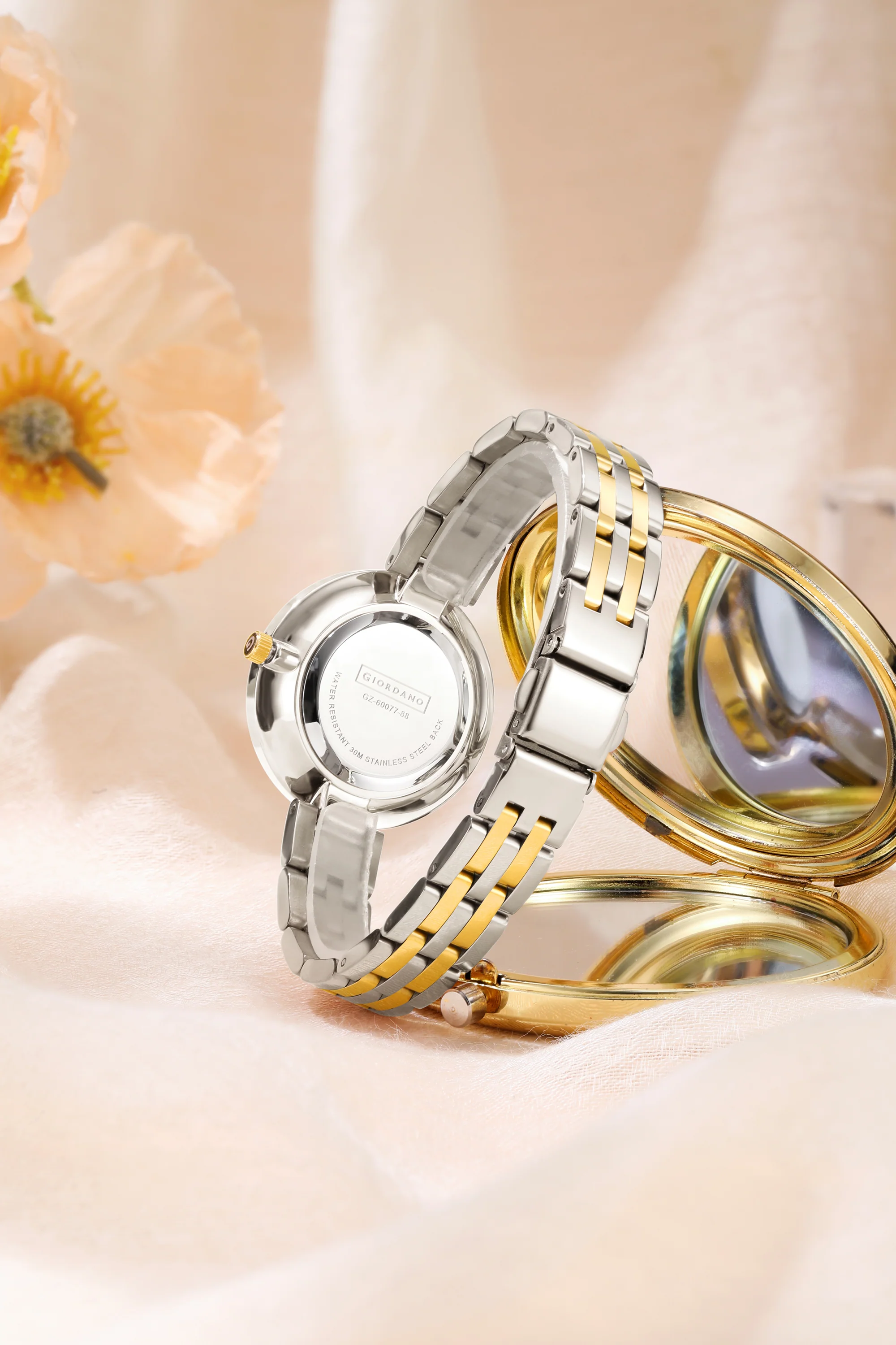 Giordano Stylish Analog Watch for Women with Diamond Studed Dial with Crystal Hour Markers and Stainless Steel Strap - GZ-60077-88 - Image 4