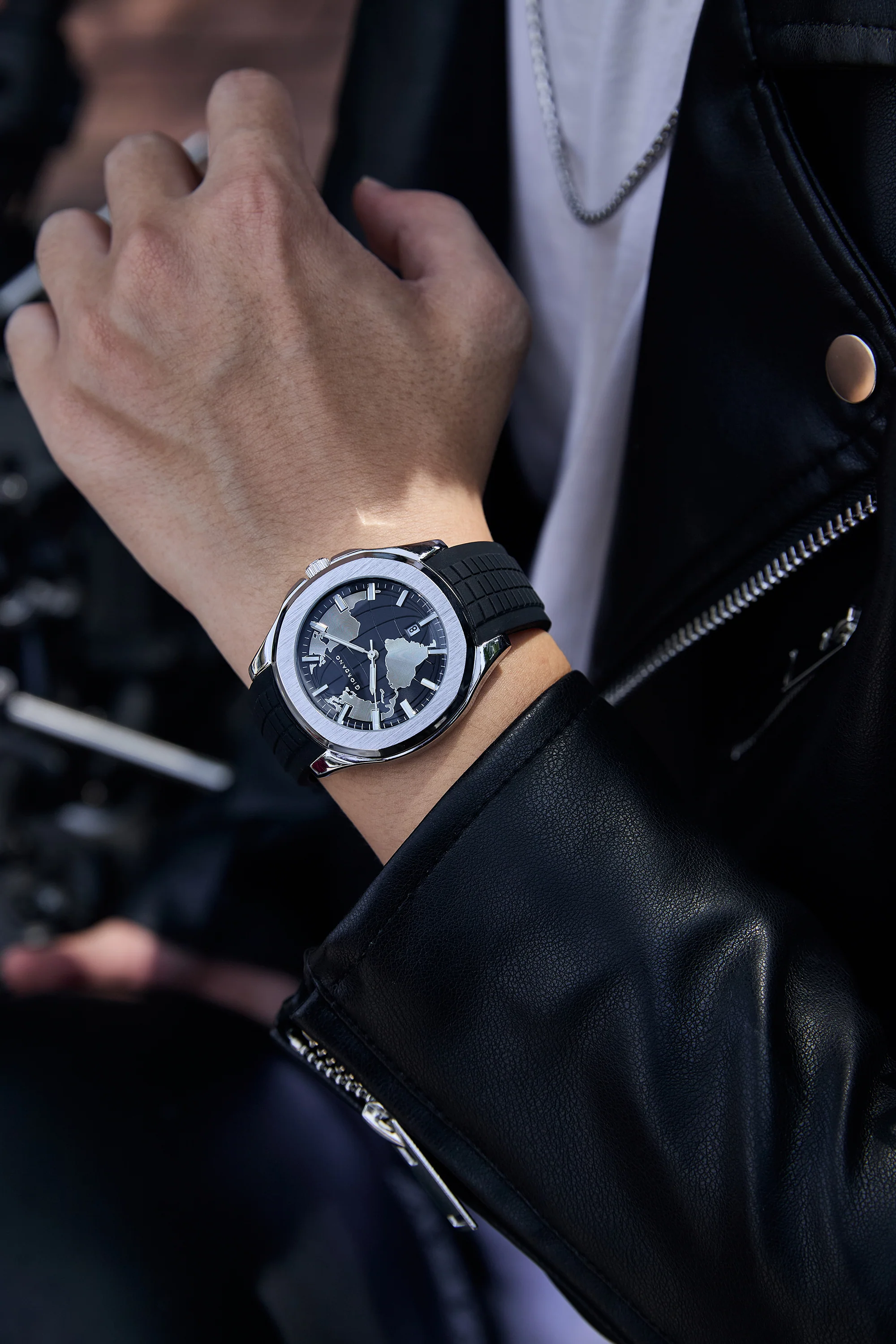 Giordano Stylish World Map design Watch for men with round dial and textured Silicone strap  | GZ-50147-01 - Image 2