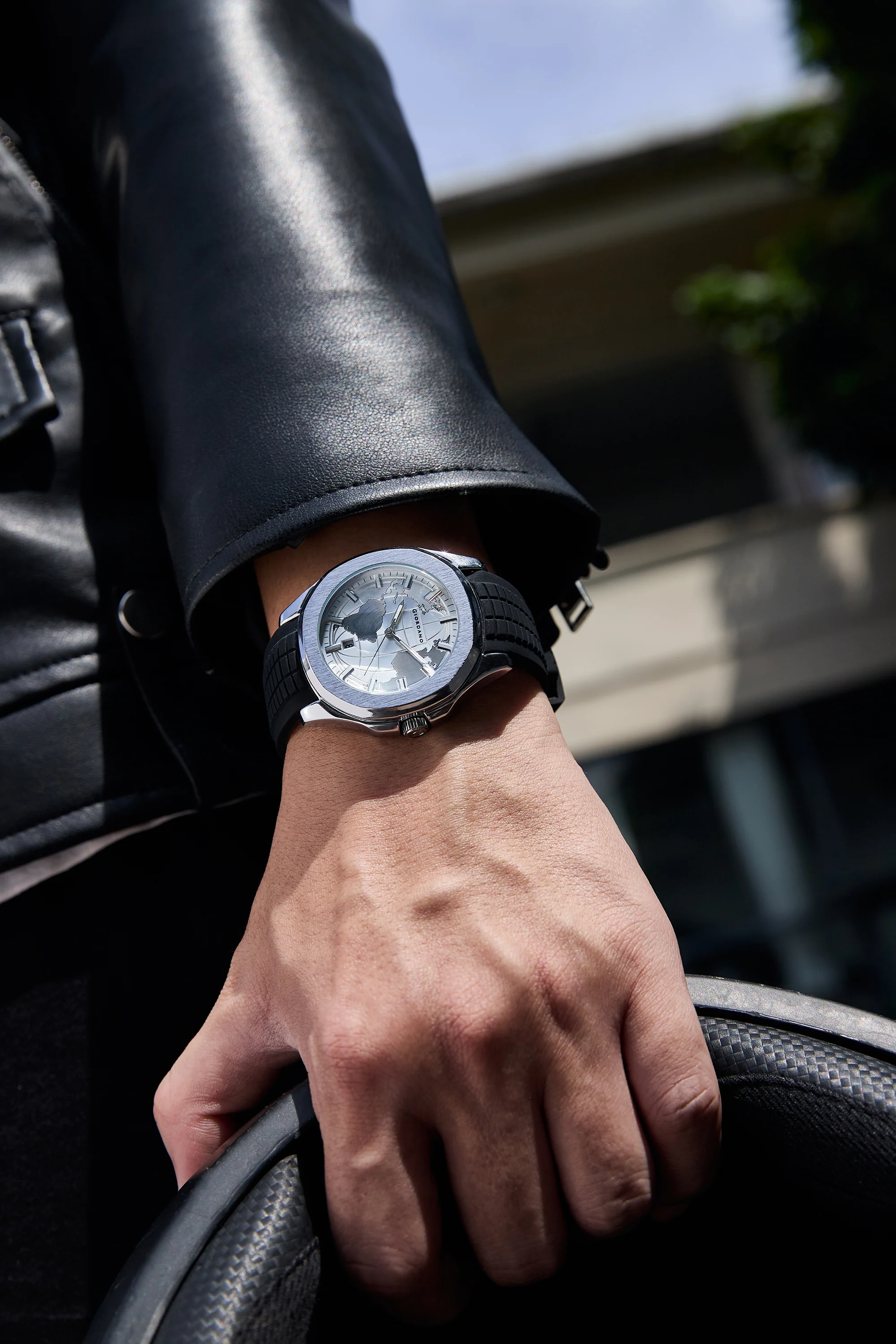 Giordano Stylish World Map design Watch for men with round dial and textured Silicone strap  | GZ-50147-02 - Image 2