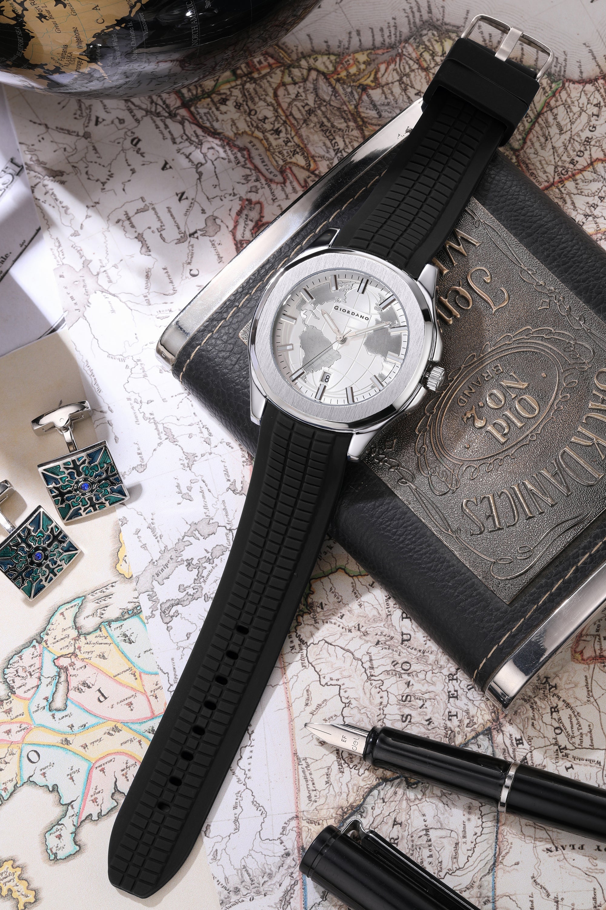 Giordano Stylish World Map design Watch for men with round dial and textured Silicone strap  | GZ-50147-02 - Image 3