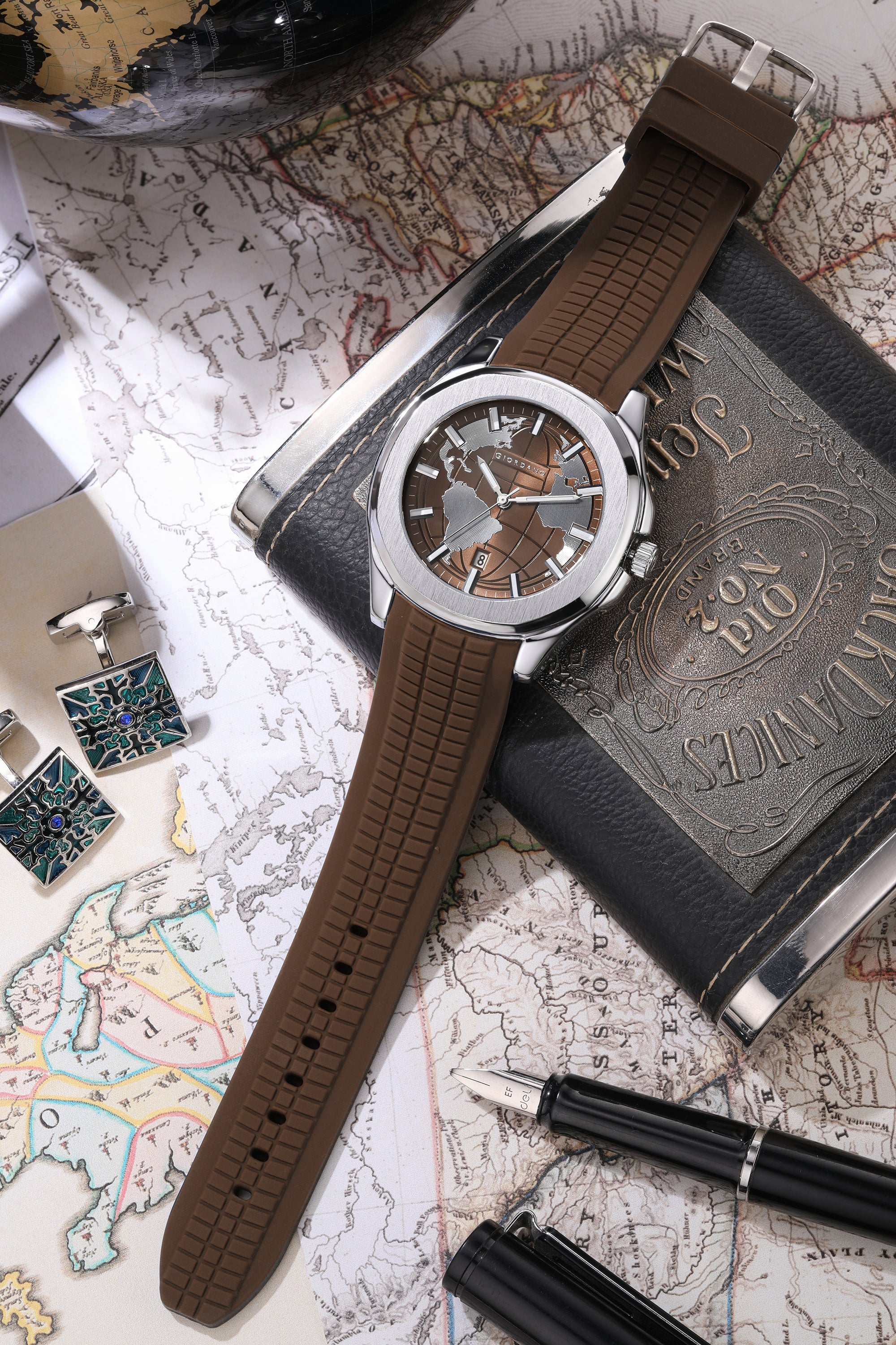 Giordano Stylish World Map design Watch for men with round dial and textured Silicone strap  | GZ-50147-04 - Image 3